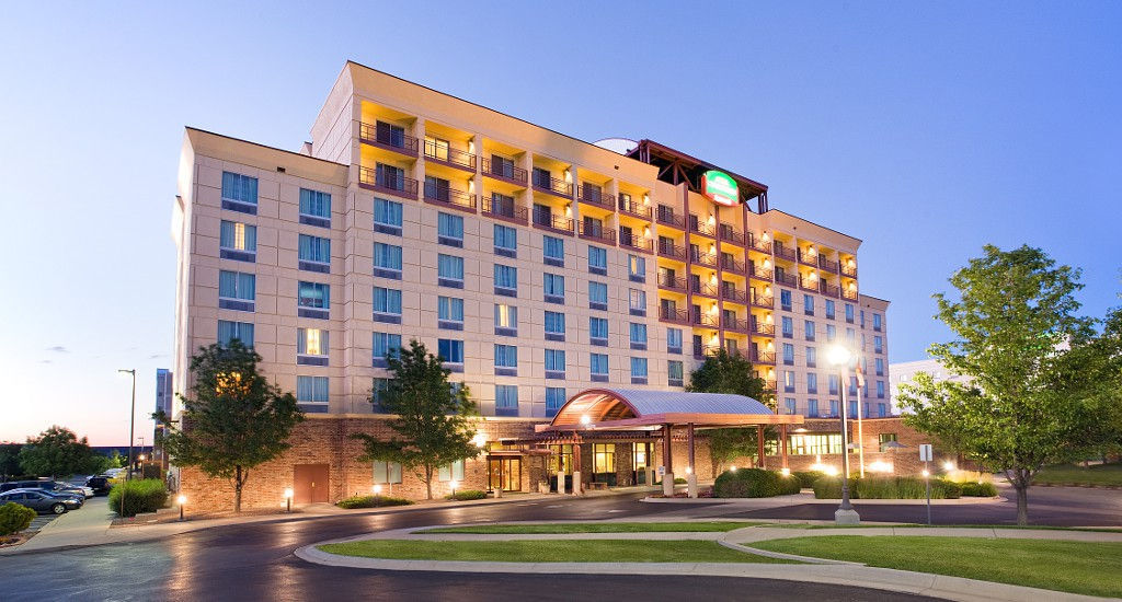 Courtyard By Marriott Denver Airport Hotel Exterior photo